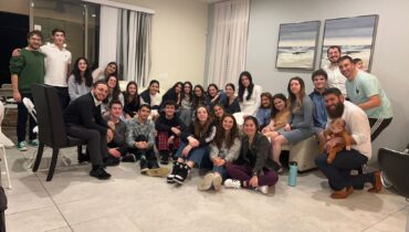 Leadership Shabbaton with Fellows and teens in Orlando